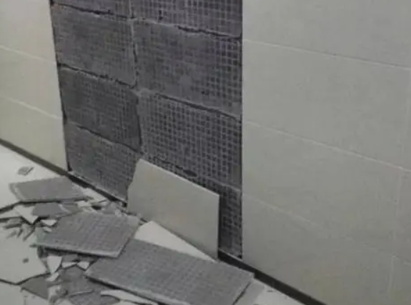 石屏瓷砖空鼓维修公司分享下石屏墙砖松动维修的知识